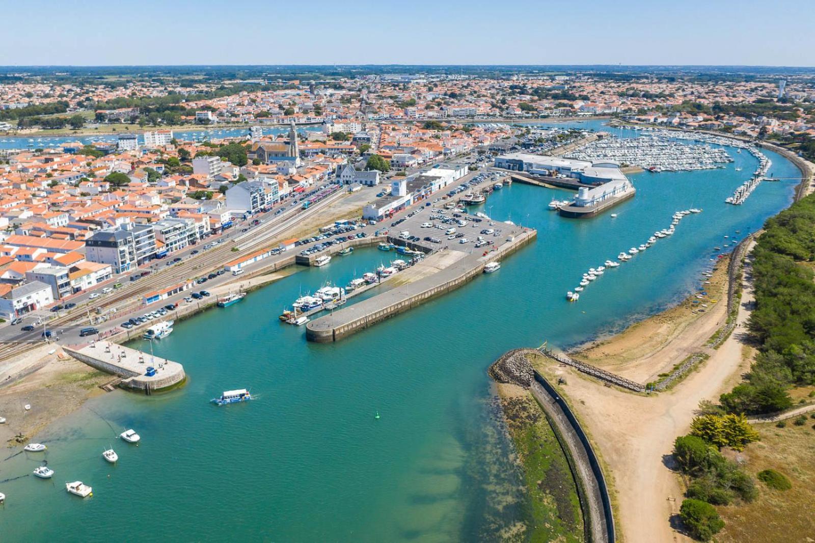 Le Bateau Ivre 50 M De La Plage Saint Gilles Croix de vie Dış mekan fotoğraf